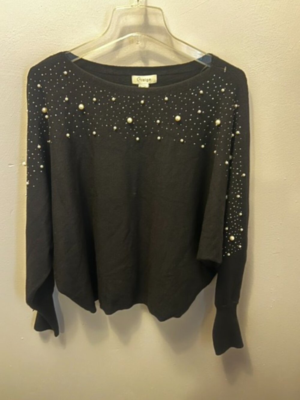 Women's New w/tags Greige Pull over Sweater, Size XL, Black, Pearl/Bling decor